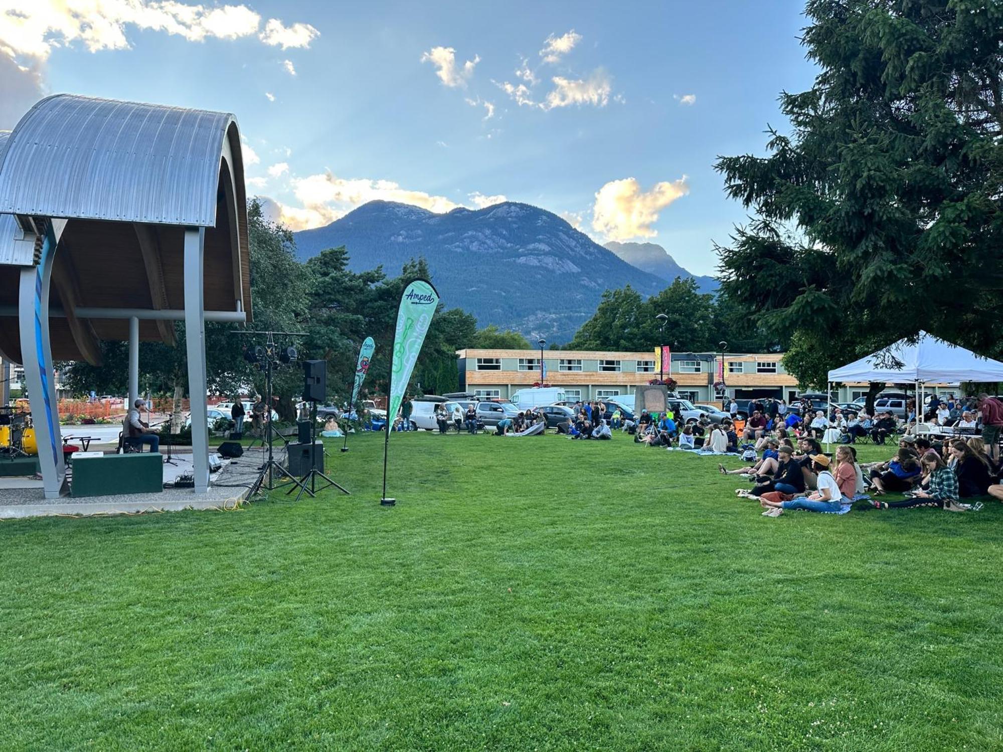 August Jack Inn Squamish Exterior foto