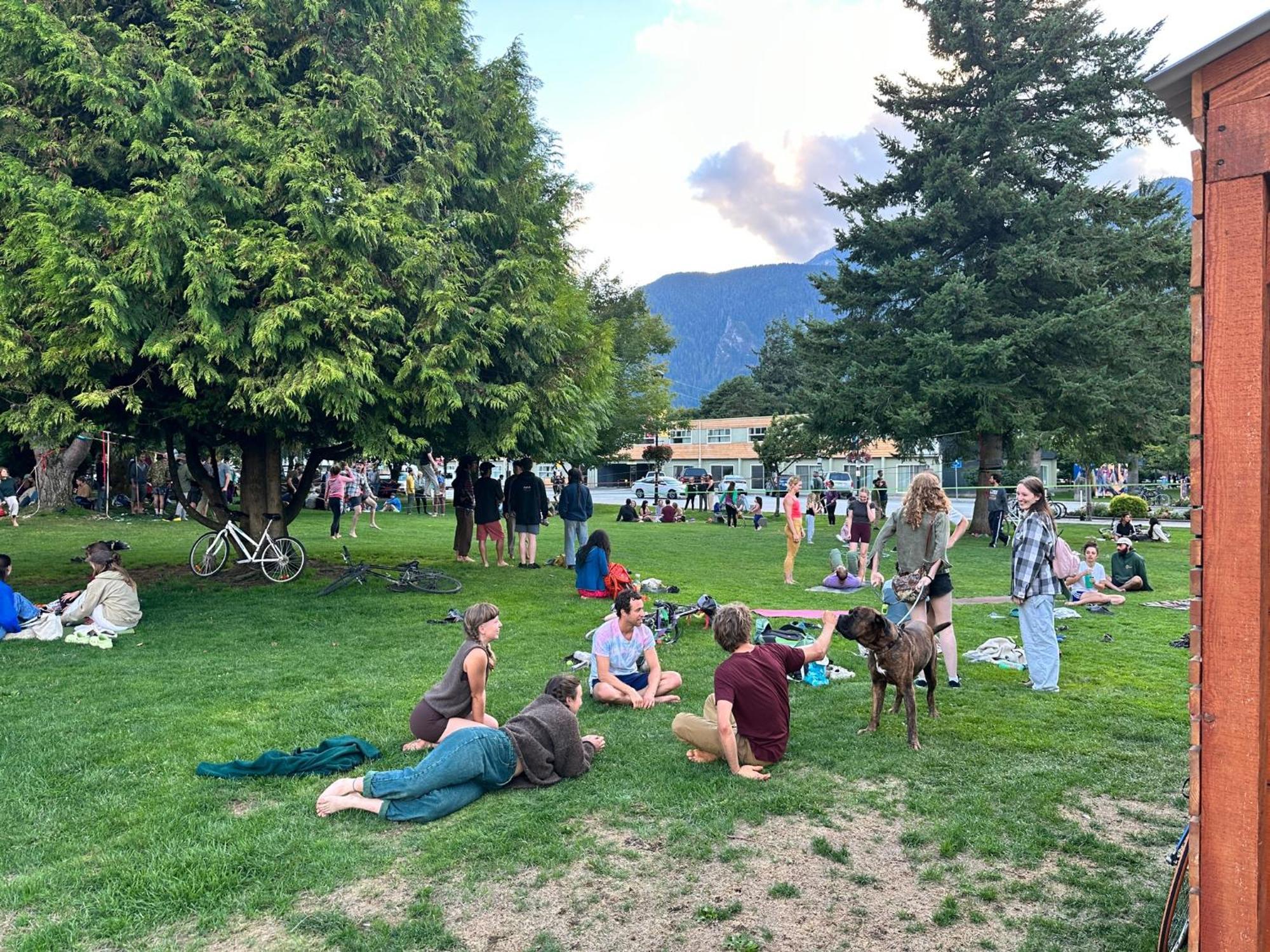 August Jack Inn Squamish Exterior foto