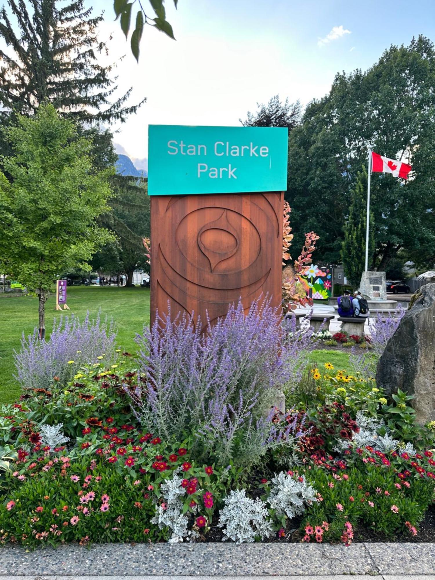 August Jack Inn Squamish Exterior foto