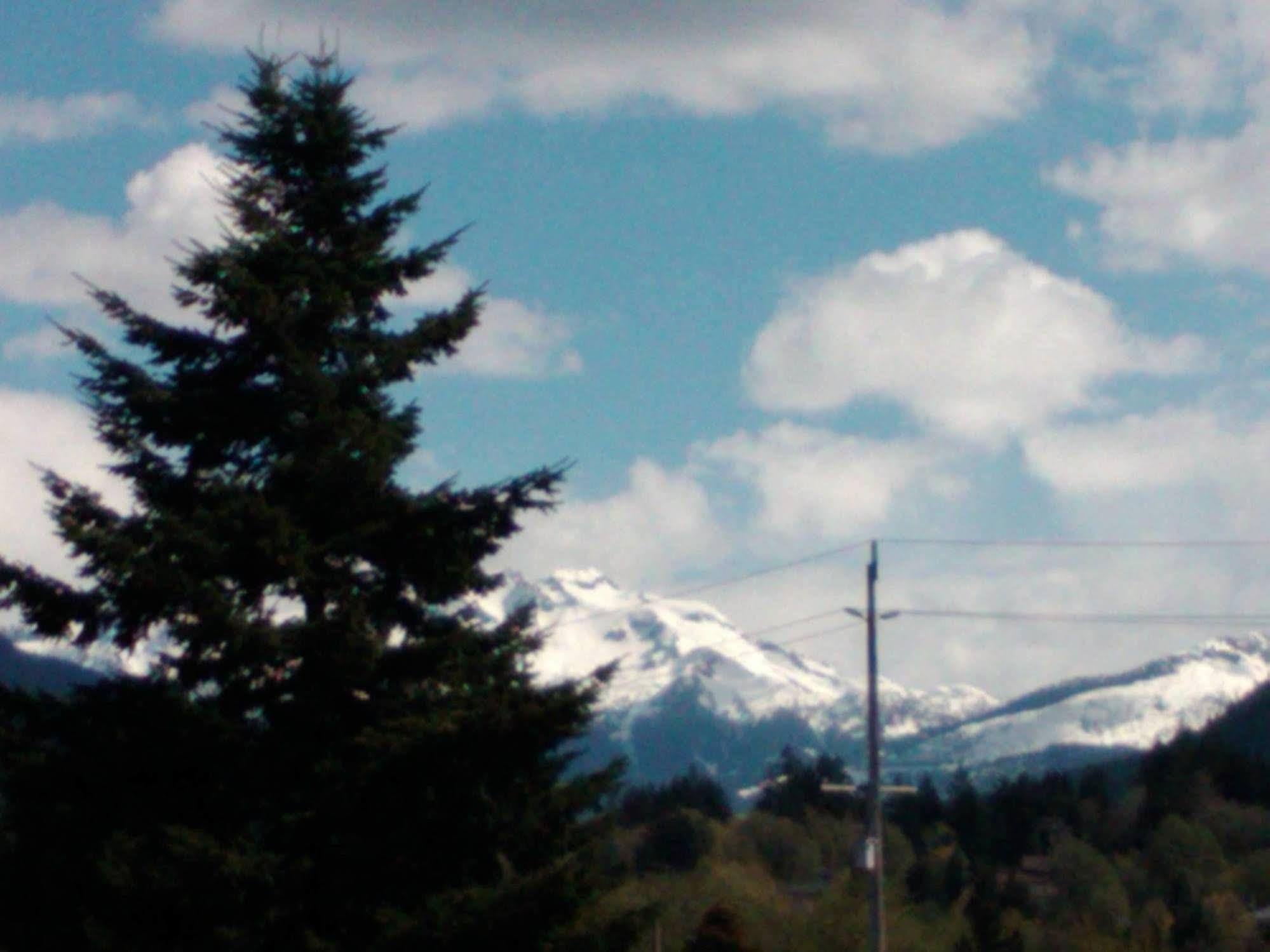 August Jack Inn Squamish Exterior foto