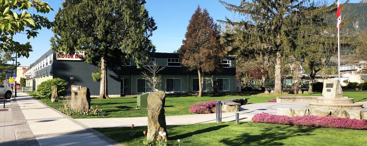 August Jack Inn Squamish Exterior foto